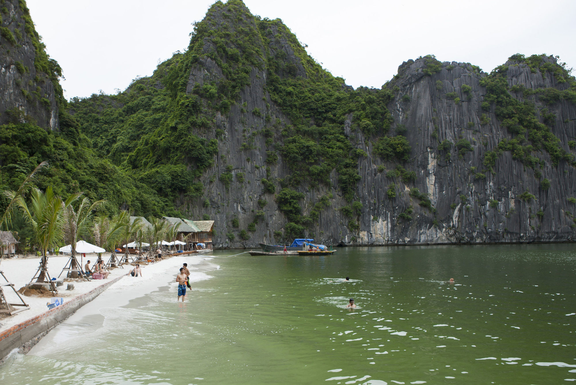 Cat Ba Sandy Beach Resort Dong Khe Sau Esterno foto